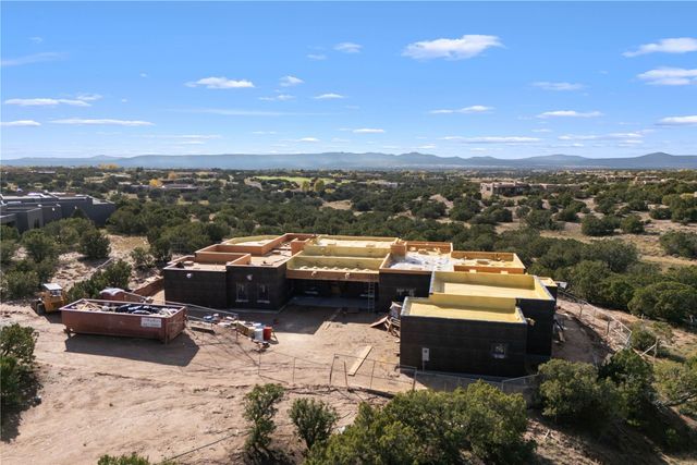 19 Painted Horse, Santa Fe, NM 87506