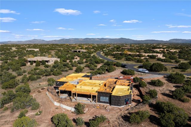 19 Painted Horse, Santa Fe, NM 87506