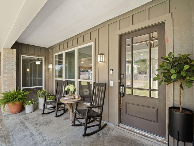 111 Henderson St, Deridder, LA 70634