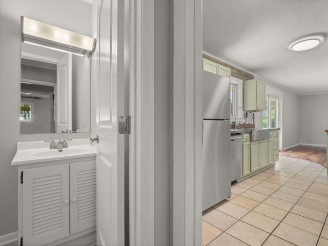 111 Henderson St, Deridder, LA 70634