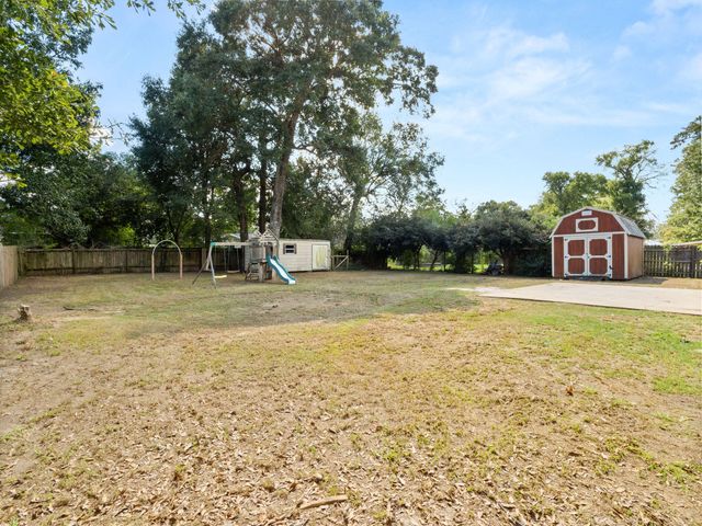 111 Henderson St, Deridder, LA 70634