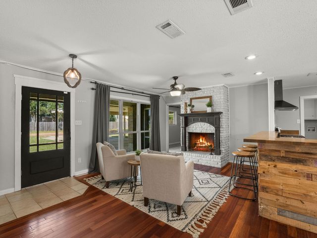 111 Henderson St, Deridder, LA 70634