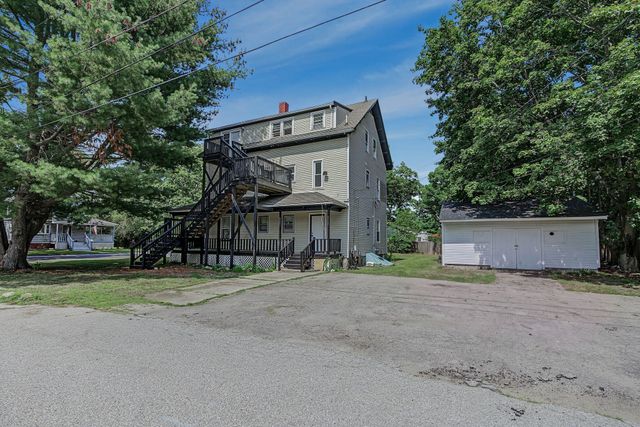39 Hope St 3, Attleboro, MA 02702