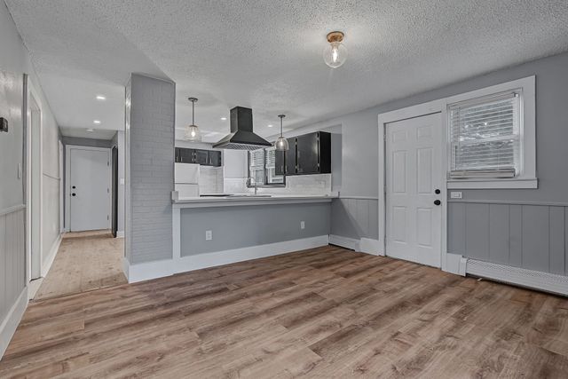 39 Hope St 3, Attleboro, MA 02702