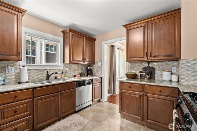 236 S 55th Street, Tacoma, WA 98408
