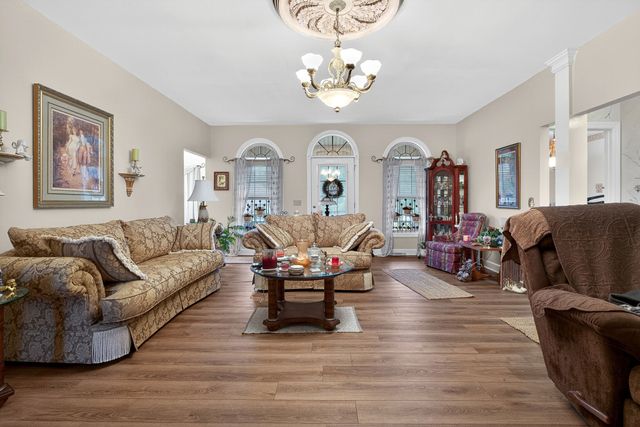 271 Hearthstone Dr, Sparta, TN 38583