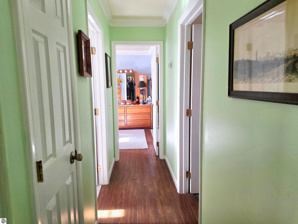 Image 10 of property listing at 44 Leroy Street, Hillsdale, MI 49242