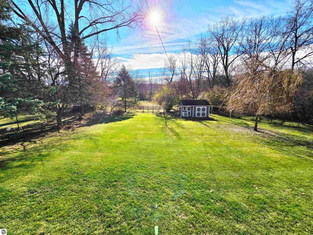 Image 24 of property listing at 44 Leroy Street, Hillsdale, MI 49242