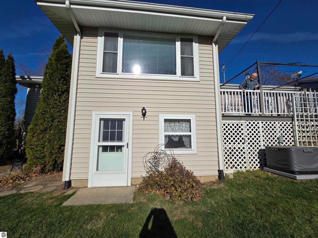 Image 34 of property listing at 44 Leroy Street, Hillsdale, MI 49242