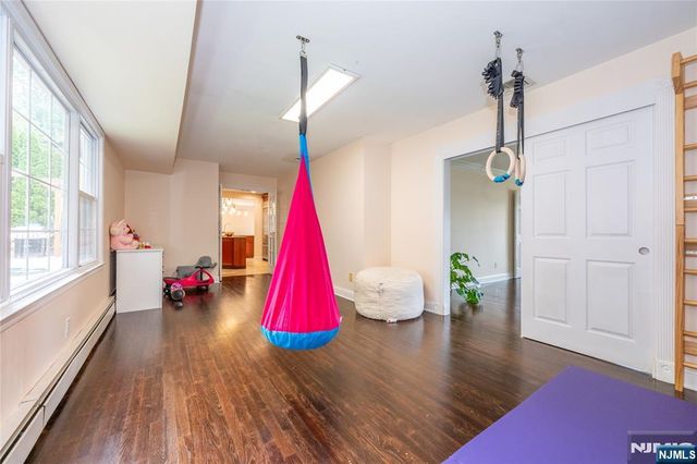 12 Rene Court, Wayne, NJ 07470
