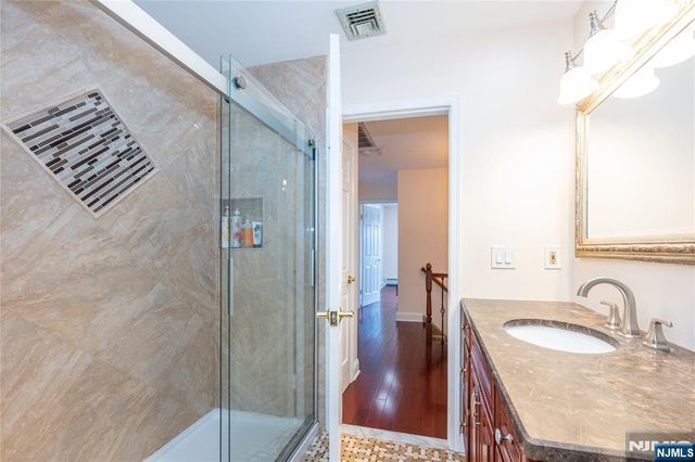 12 Rene Court, Wayne, NJ 07470