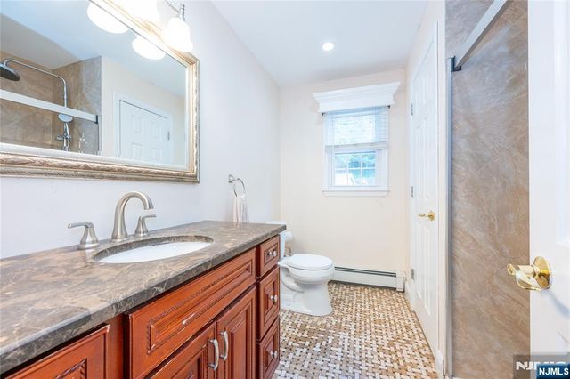 12 Rene Court, Wayne, NJ 07470
