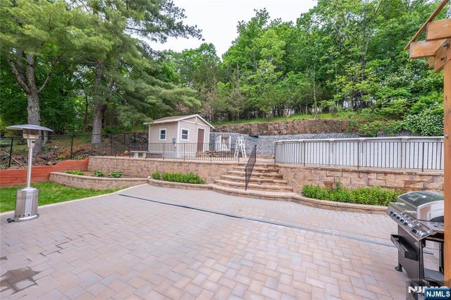 12 Rene Court, Wayne, NJ 07470