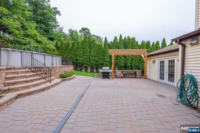 12 Rene Court, Wayne, NJ 07470