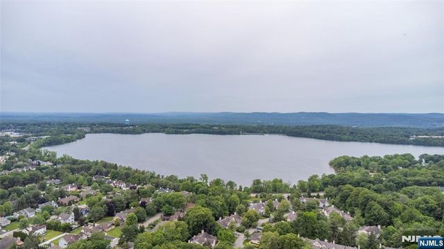 12 Rene Court, Wayne, NJ 07470
