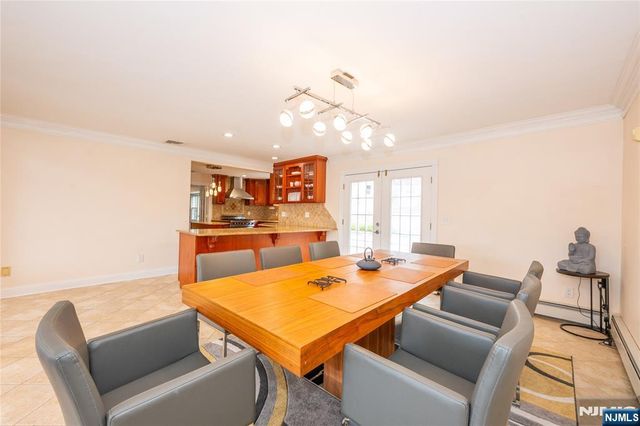 12 Rene Court, Wayne, NJ 07470