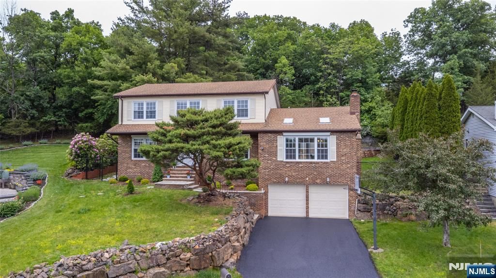 12 Rene Court, Wayne, NJ 07470