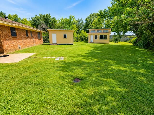 1141 Bowie Street, Sulphur Springs, TX 75482