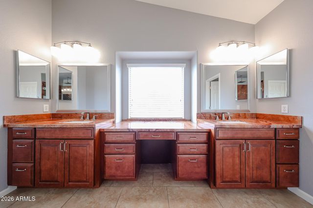 1960 E Springfield Place, Chandler, AZ 85286