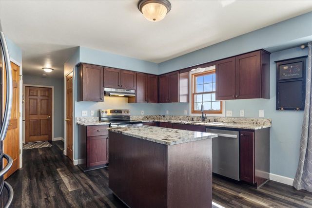 S96W12833 Walter Hagen DRIVE, Muskego, WI 53150