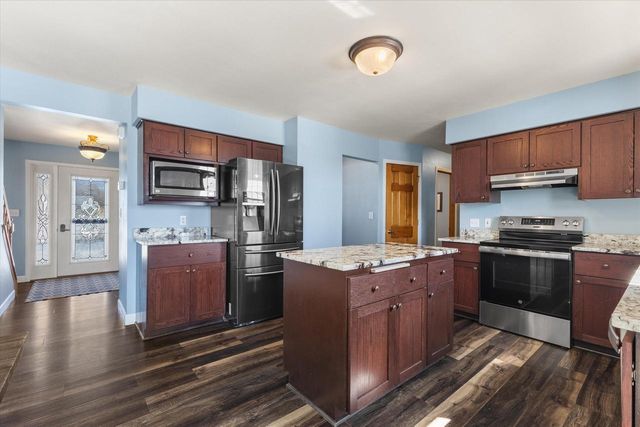 S96W12833 Walter Hagen DRIVE, Muskego, WI 53150