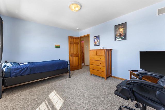 S96W12833 Walter Hagen DRIVE, Muskego, WI 53150