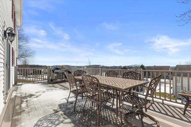 S96W12833 Walter Hagen DRIVE, Muskego, WI 53150