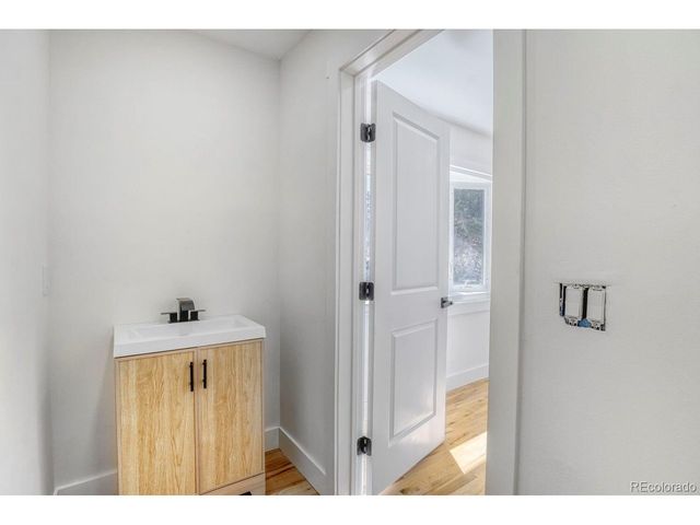 2261 E Dartmouth Pl, Englewood, CO 80113