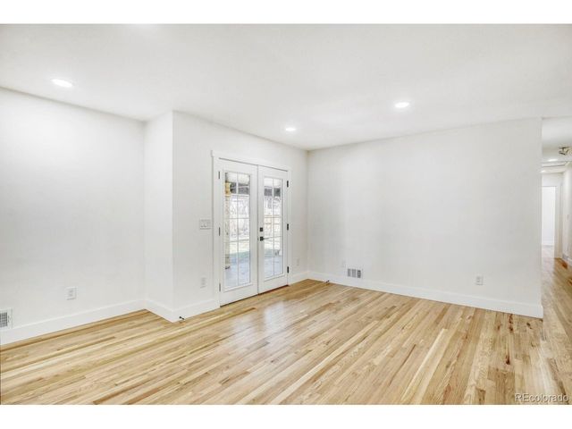 2261 E Dartmouth Pl, Englewood, CO 80113