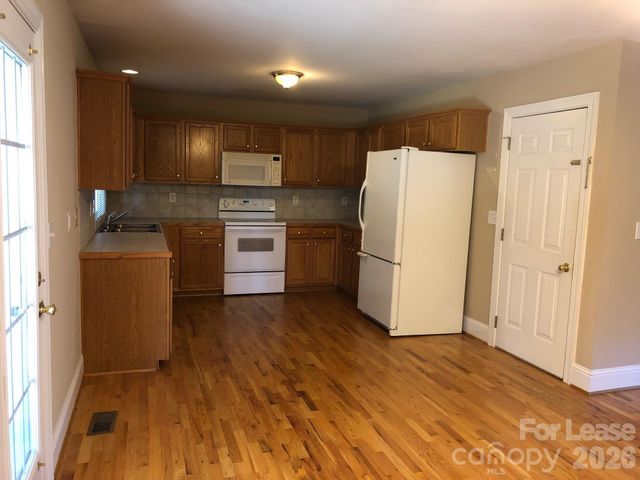 126 Purple Finch Lane, Mooresville, NC 28117