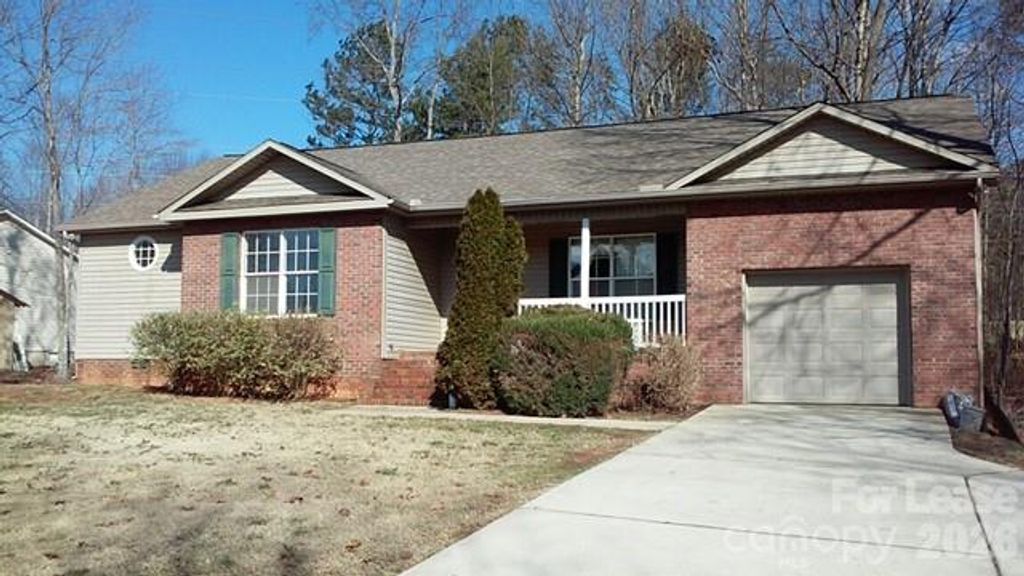 126 Purple Finch Lane, Mooresville, NC 28117