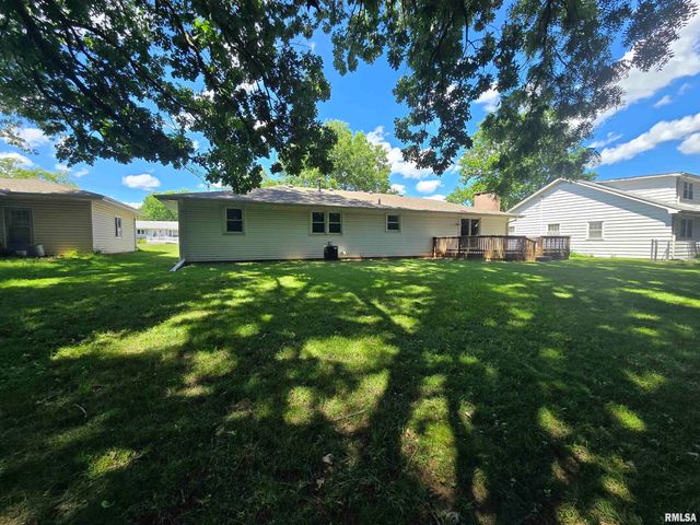 2020 W NEWMAN Parkway, Peoria, IL 61604