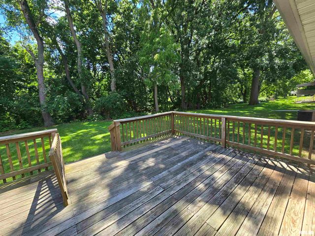 2020 W NEWMAN Parkway, Peoria, IL 61604