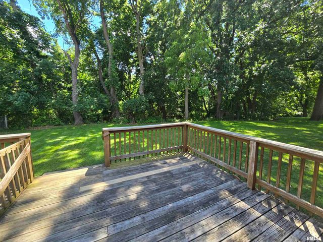 2020 W NEWMAN Parkway, Peoria, IL 61604