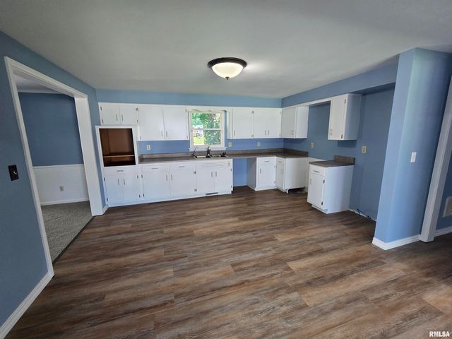 2020 W NEWMAN Parkway, Peoria, IL 61604