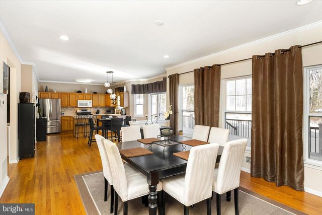 18 COUNTRY WOODS DR, New Egypt, NJ 08533