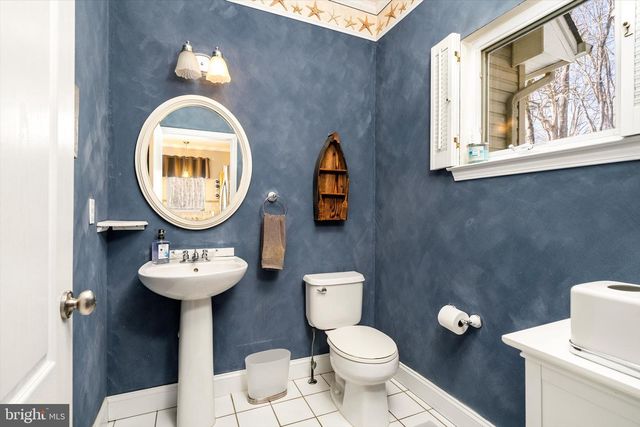 18 COUNTRY WOODS DR, New Egypt, NJ 08533