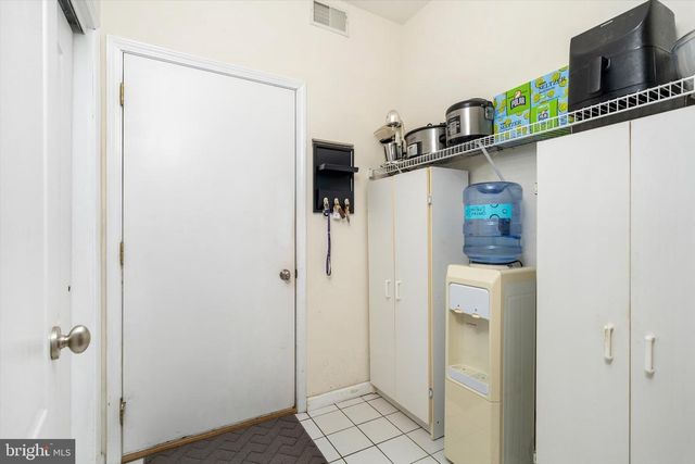 18 COUNTRY WOODS DR, New Egypt, NJ 08533