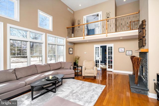 18 COUNTRY WOODS DR, New Egypt, NJ 08533