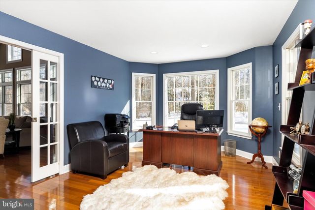 18 COUNTRY WOODS DR, New Egypt, NJ 08533