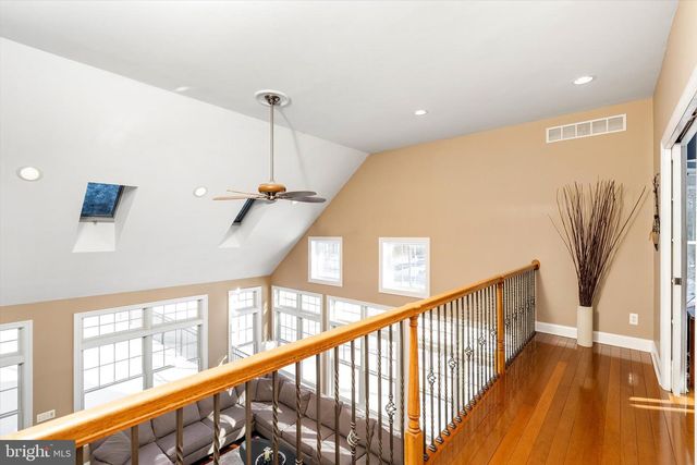 18 COUNTRY WOODS DR, New Egypt, NJ 08533