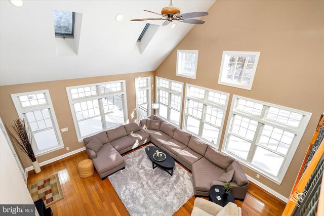 18 COUNTRY WOODS DR, New Egypt, NJ 08533