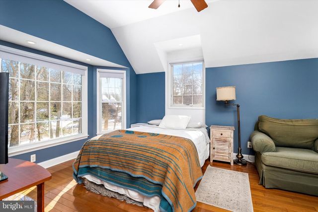 18 COUNTRY WOODS DR, New Egypt, NJ 08533