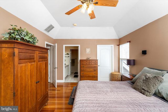 18 COUNTRY WOODS DR, New Egypt, NJ 08533