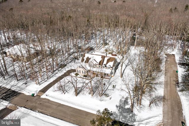 18 COUNTRY WOODS DR, New Egypt, NJ 08533