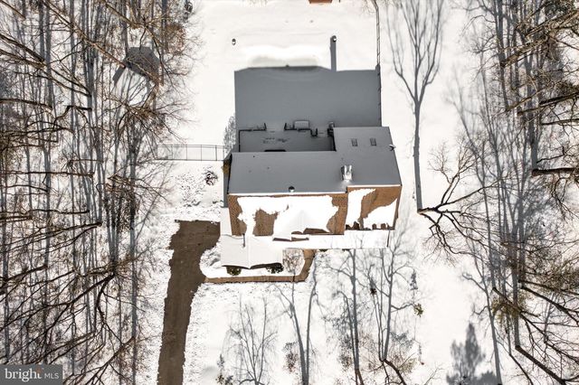 18 COUNTRY WOODS DR, New Egypt, NJ 08533