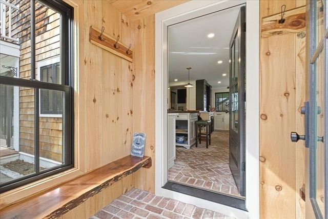23 Old Oaken Bucket Rd, Scituate, MA 02066