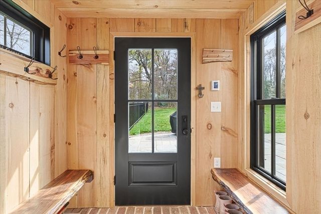 23 Old Oaken Bucket Rd, Scituate, MA 02066