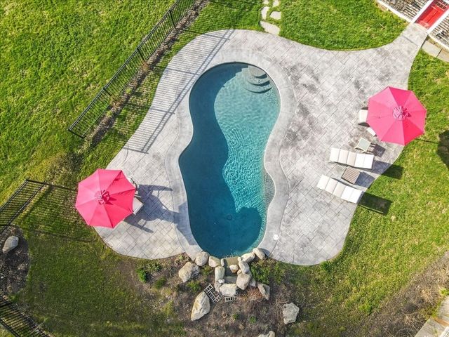 23 Old Oaken Bucket Rd, Scituate, MA 02066