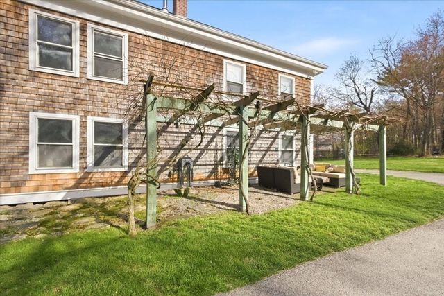 23 Old Oaken Bucket Rd, Scituate, MA 02066
